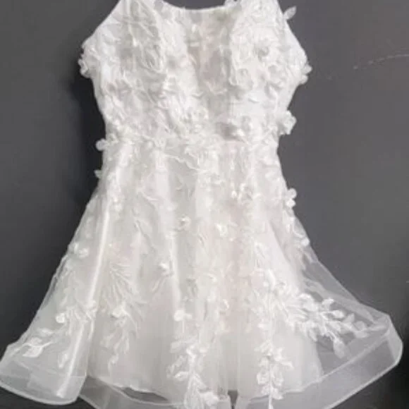 NWT Embellished Short Babydoll Homecoming / wedding dress - Picture 2 of 2